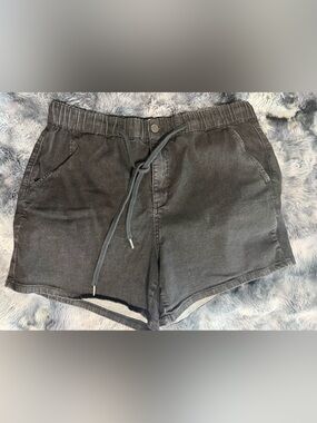 Universal Standard Black Comfort Denim Marche Shorts